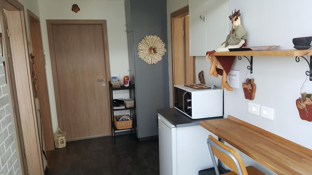 Hvita Husith, Kirkjubraut 48 Apartment Hofn Bagian luar foto